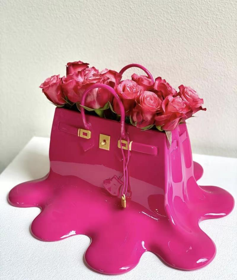 Resin Bag Vase Decor - Image 8