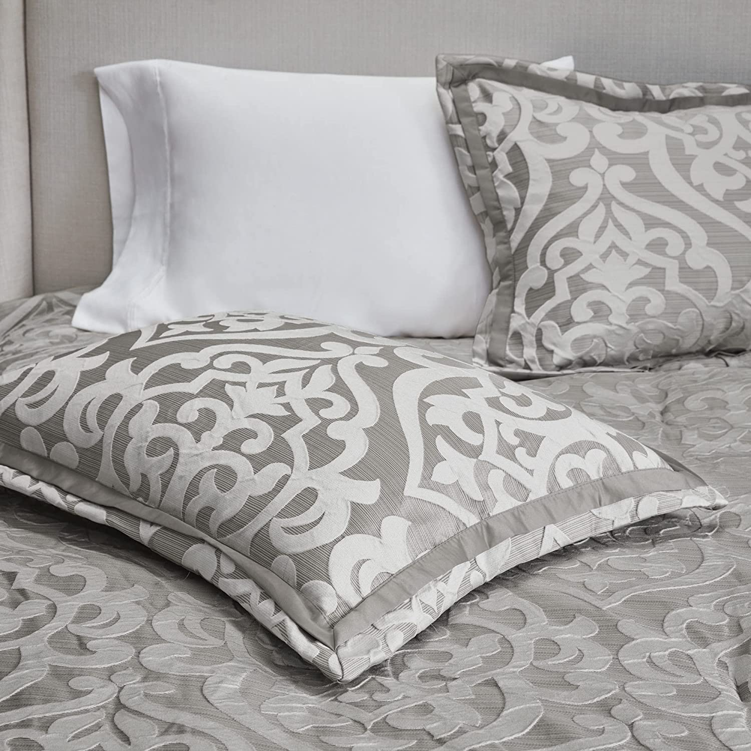 Tesla Silver Comforter Set - Image 9